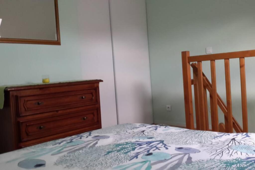 Agreable Logement Dans Petit Village Sud-Essonne Champcueil المظهر الخارجي الصورة