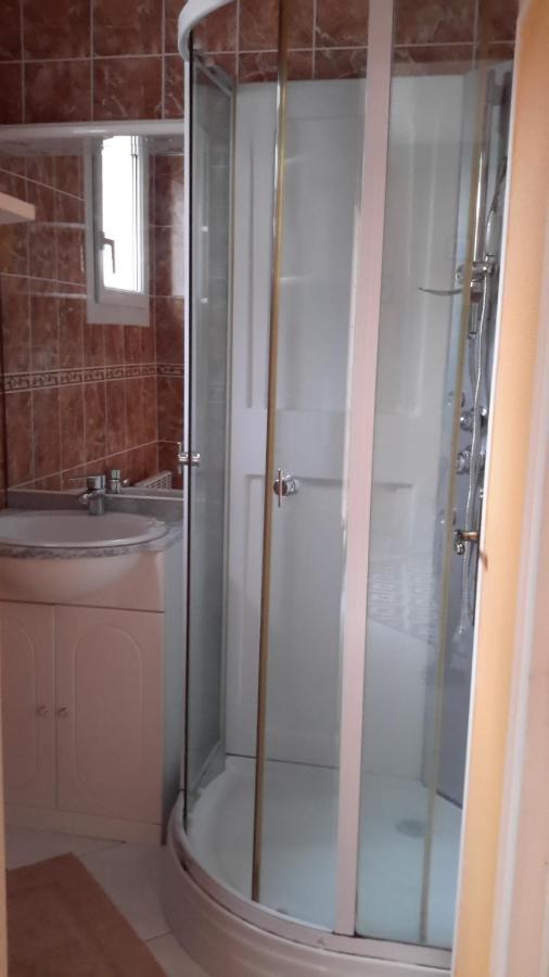 Agreable Logement Dans Petit Village Sud-Essonne Champcueil المظهر الخارجي الصورة